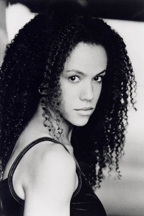 Lia Johnson backdrop