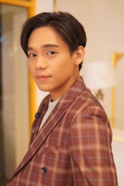 Anupart Luangsodsai backdrop