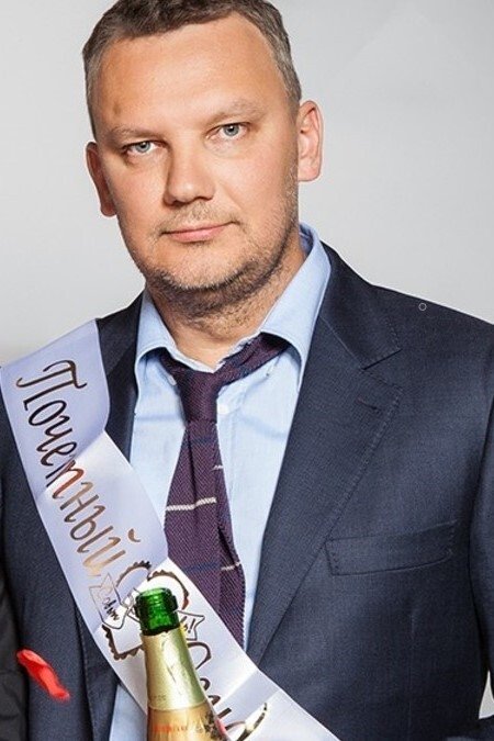 Dmitry Nelidov backdrop