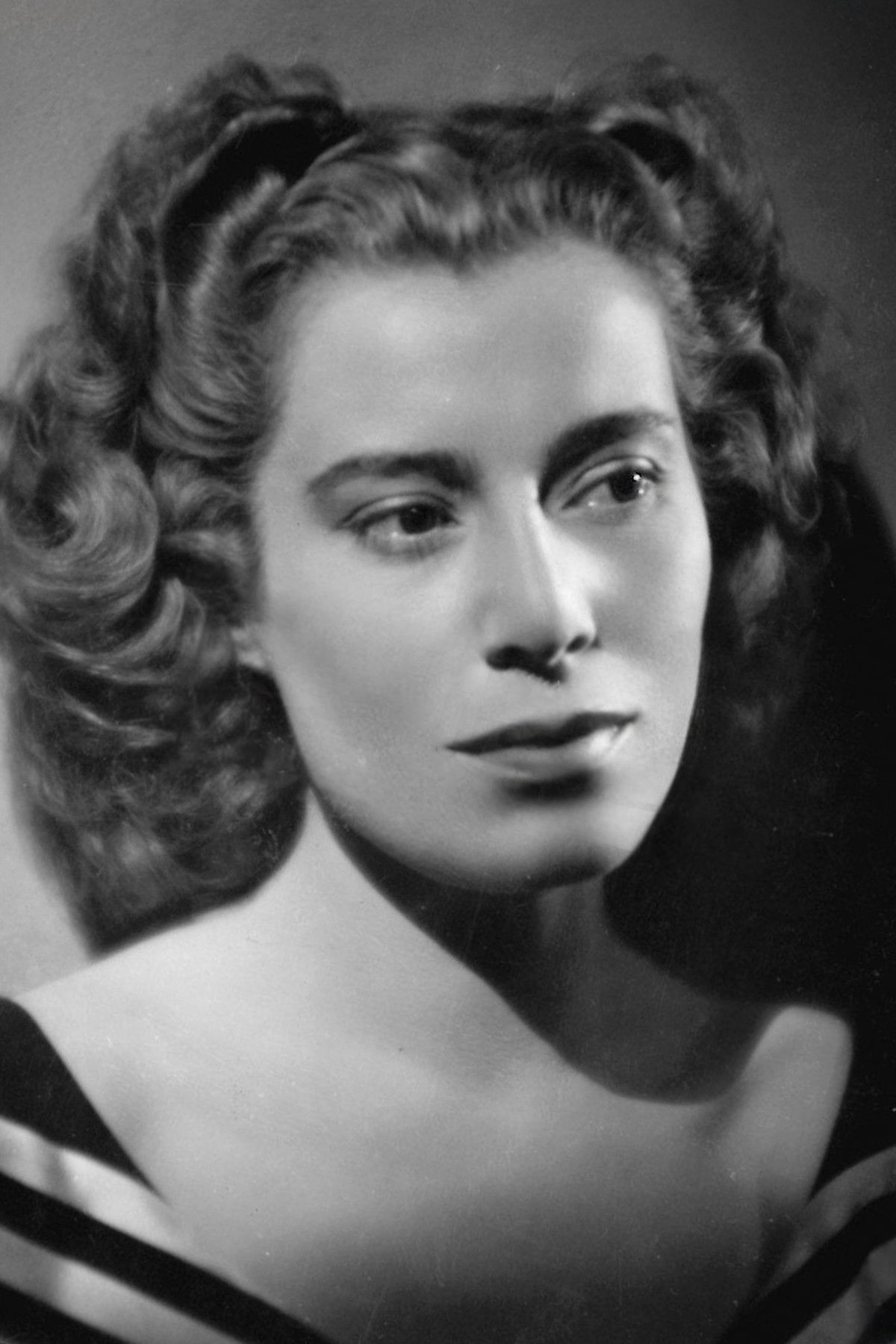 Muazzez Kurdoğlu backdrop