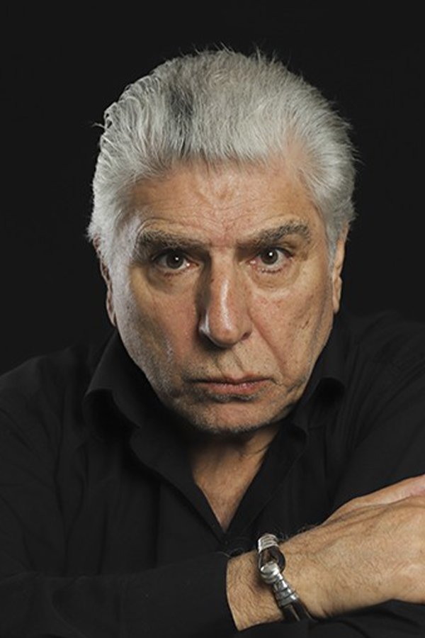 Atilla Olgaç backdrop