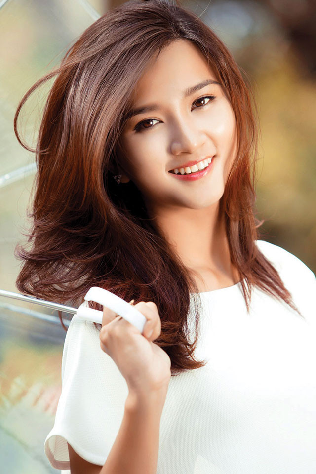 Kim Tuyến backdrop