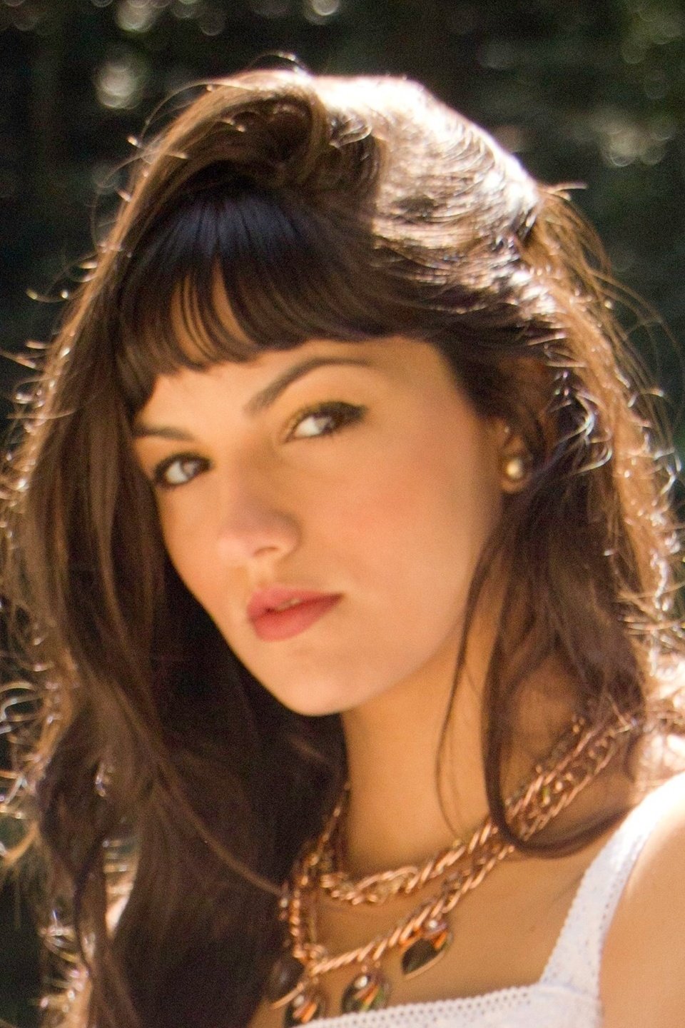 Mariana Cortines backdrop