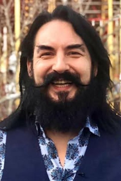 Mikkel Lomborg backdrop