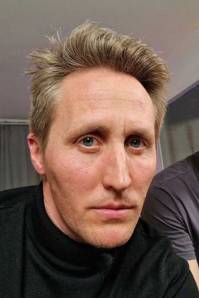 Matej Cifra backdrop