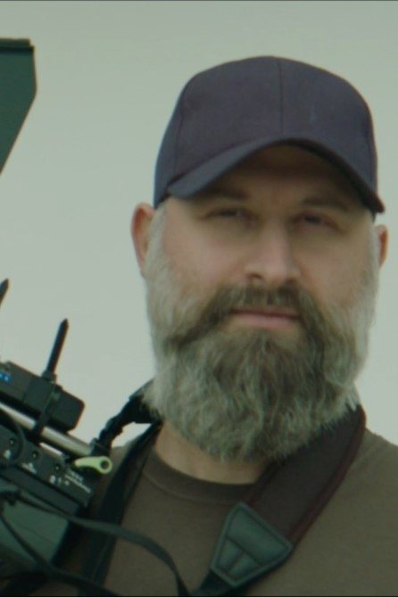 Lorenzo Corvino backdrop