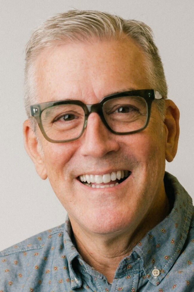 Thomas Russell backdrop