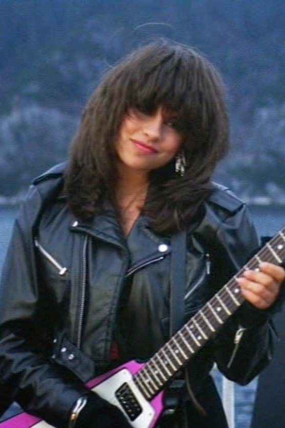 Saffron Henderson backdrop