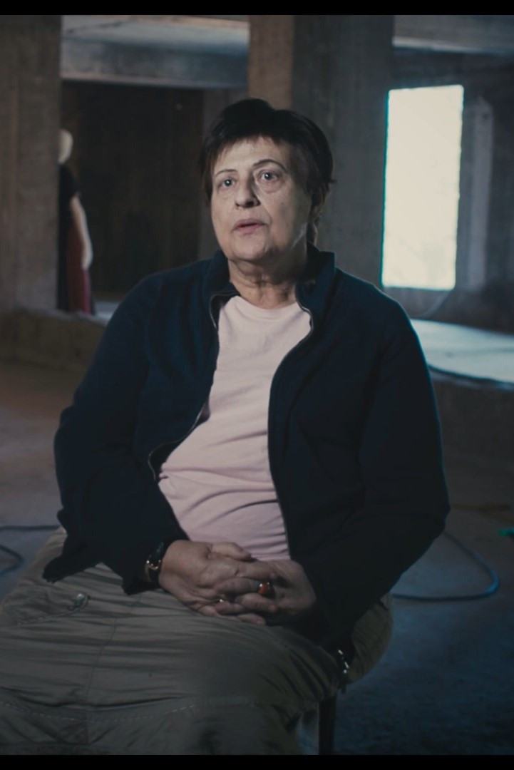 Ioulia Stavridou backdrop