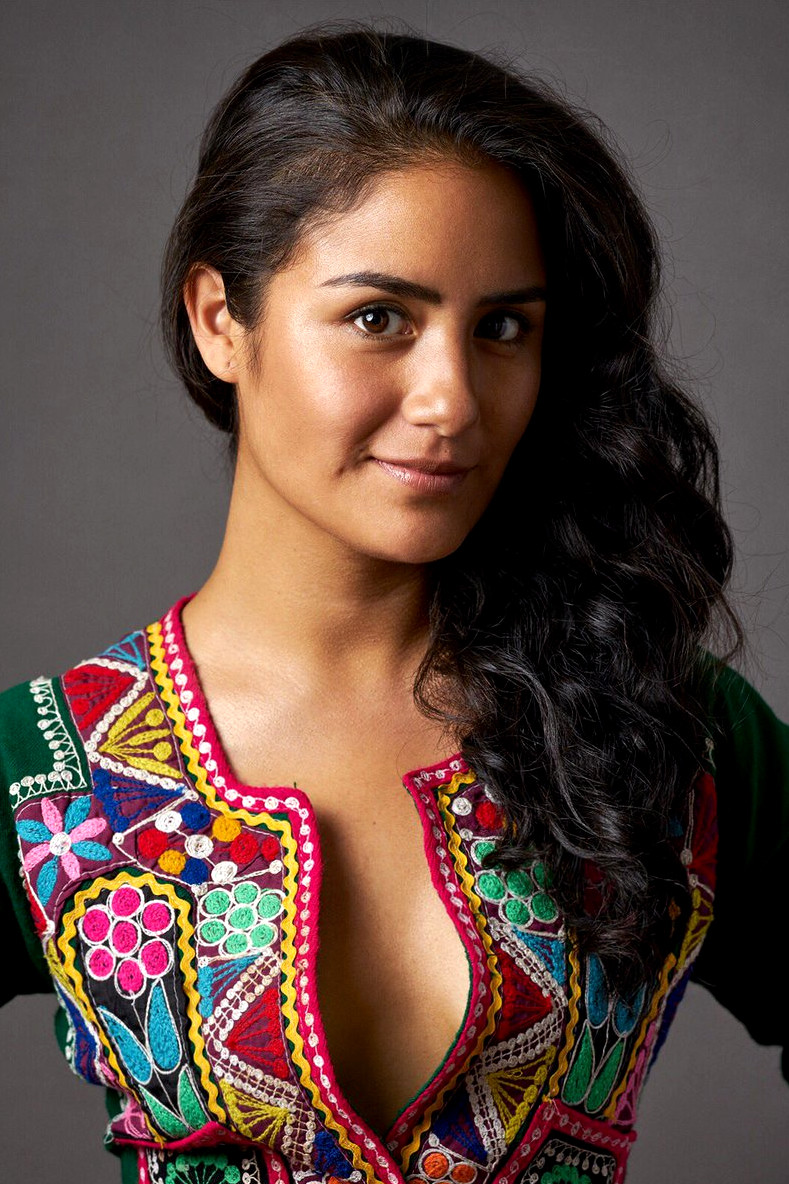 Mayella Lloclla backdrop