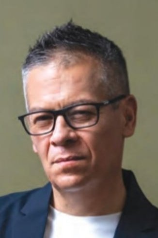 José Antonio Macías backdrop