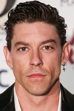 Erdem Tsydypov backdrop