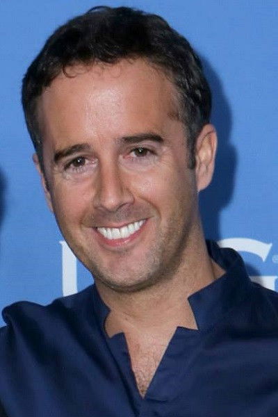 Luis Astorquia backdrop