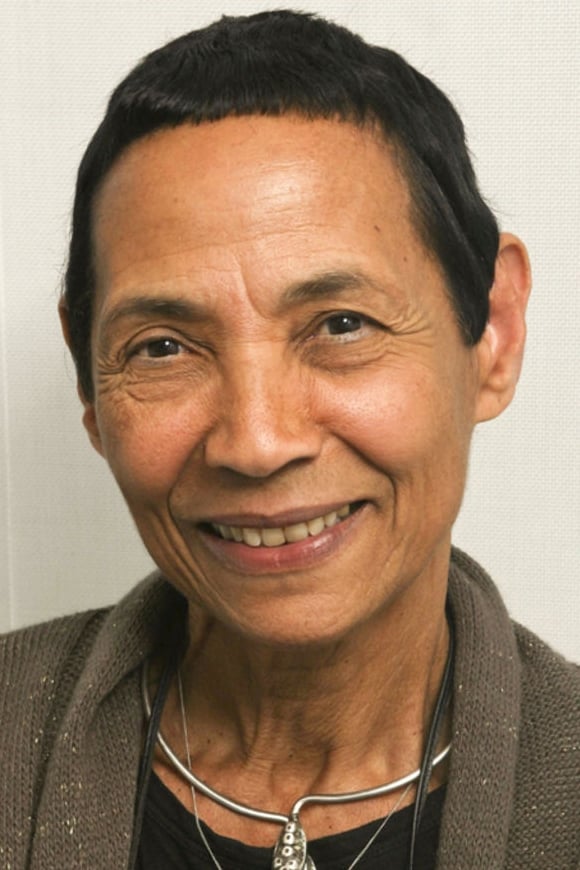 Maddly Bamy backdrop