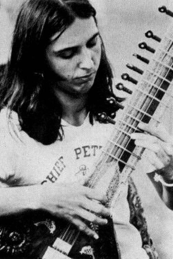 Sérgio Dias backdrop