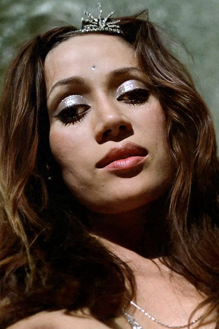 Marie-Christine Guennec backdrop