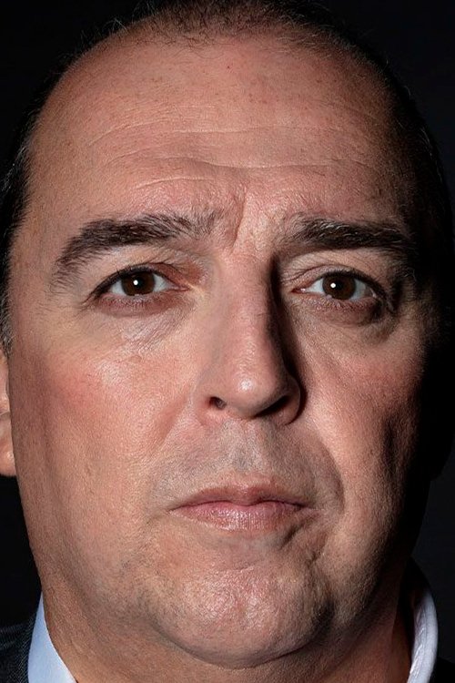 Julián Valcárcel backdrop