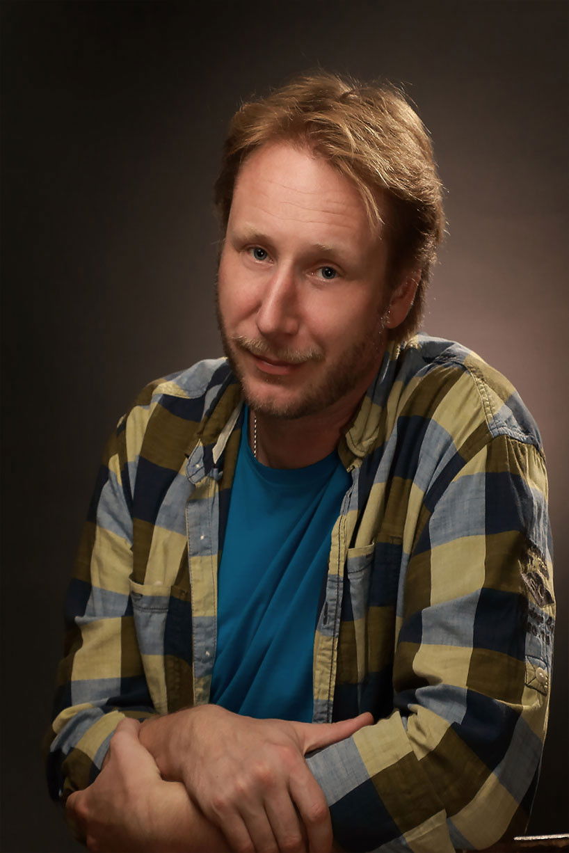 Aleksey Senchilo backdrop