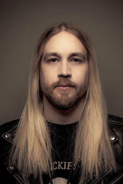 Hannes Van Dahl backdrop