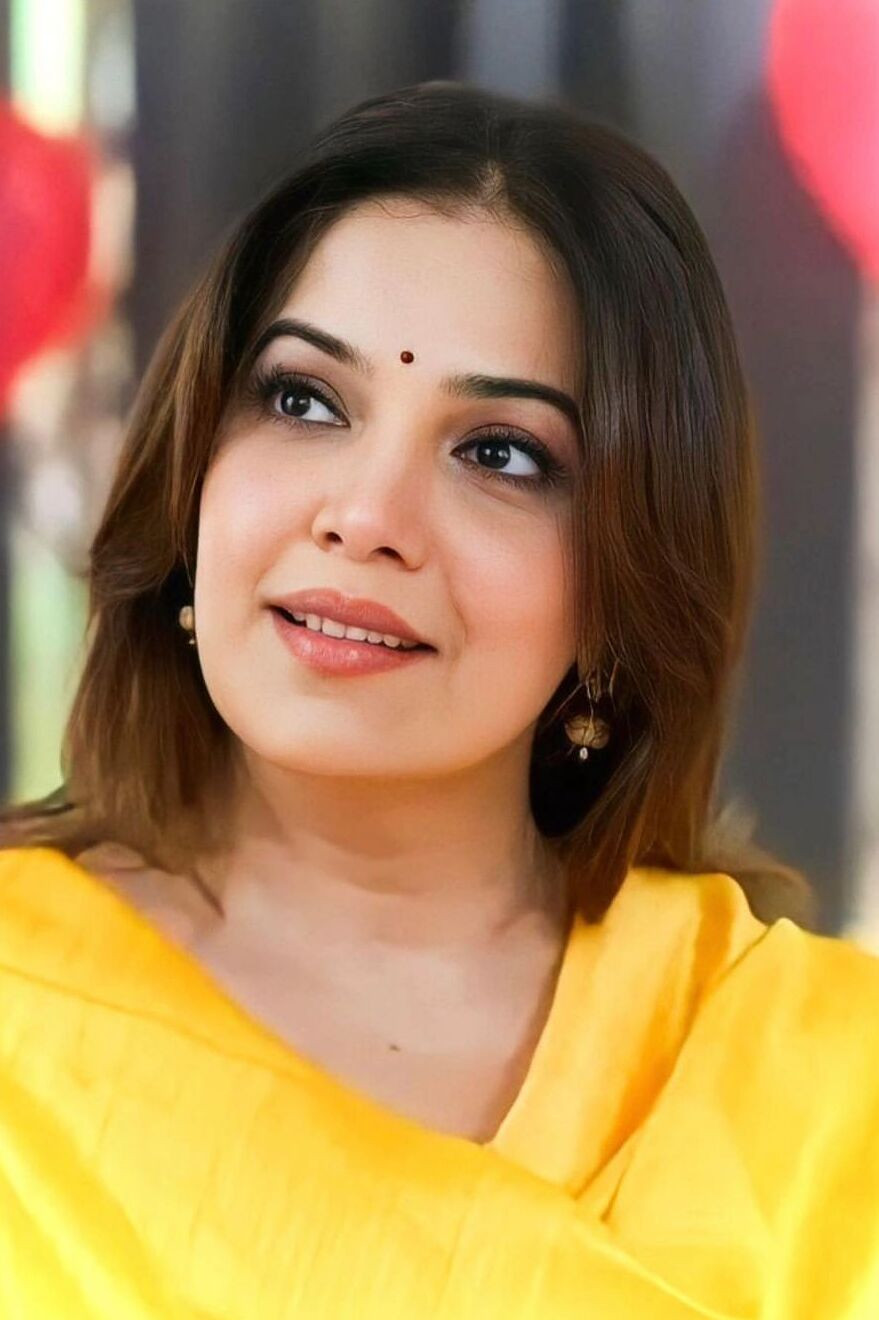 Shilpa Tulaskar backdrop