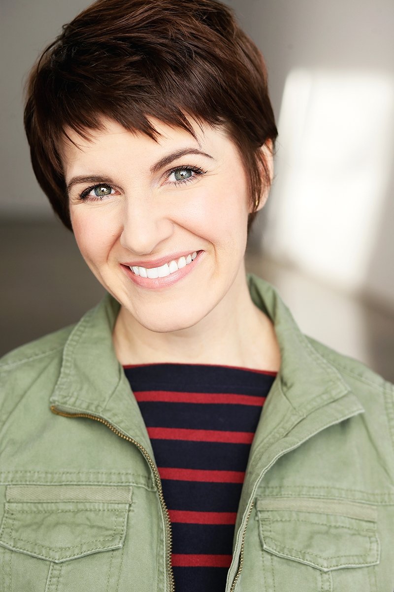 Elizabeta Hejls backdrop