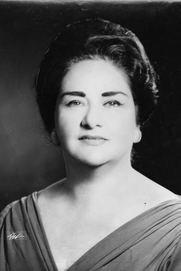 Alicia Moreda backdrop