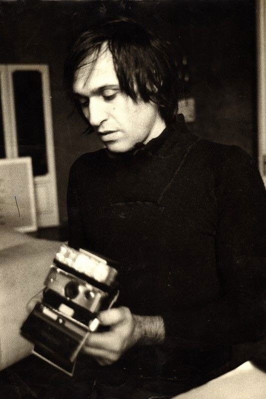 Mario Schifano backdrop