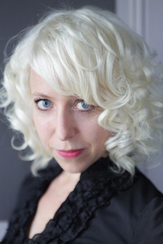 Céline Fuhrer backdrop