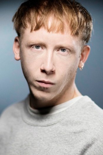 Eddy de Pretto backdrop