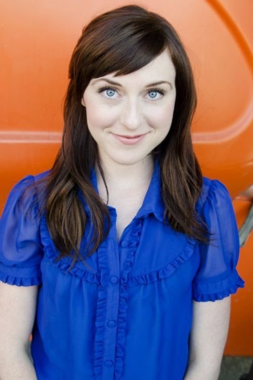 Brajtën Hërtford backdrop