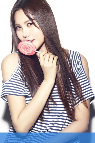 Kim Hyun-jung backdrop