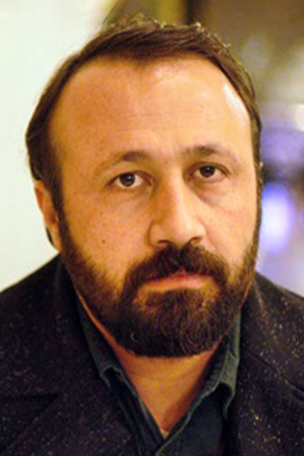 Mustafa Kara backdrop