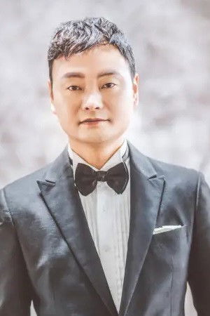 Yang Xiaobo backdrop