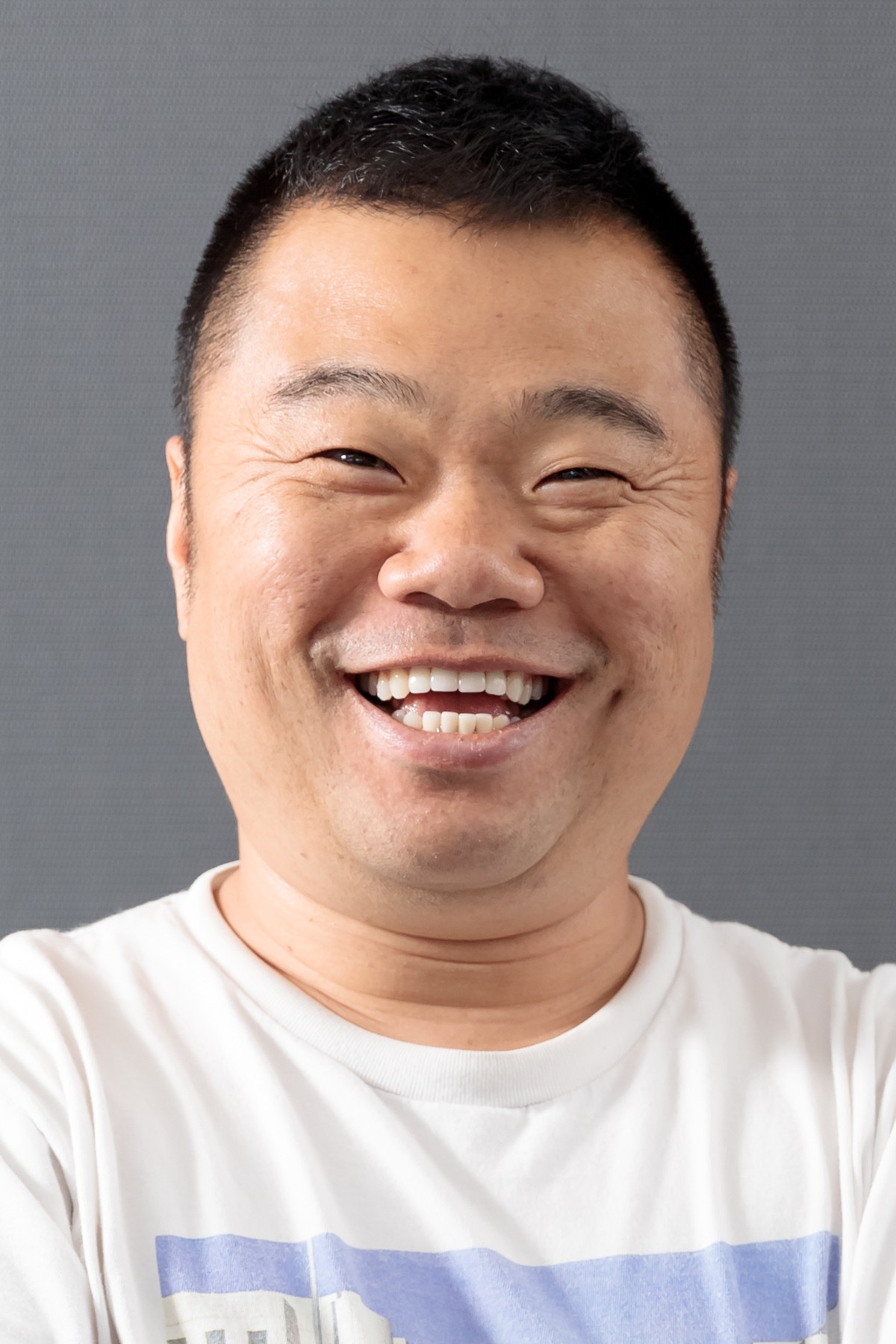 Jung Jong-chul backdrop