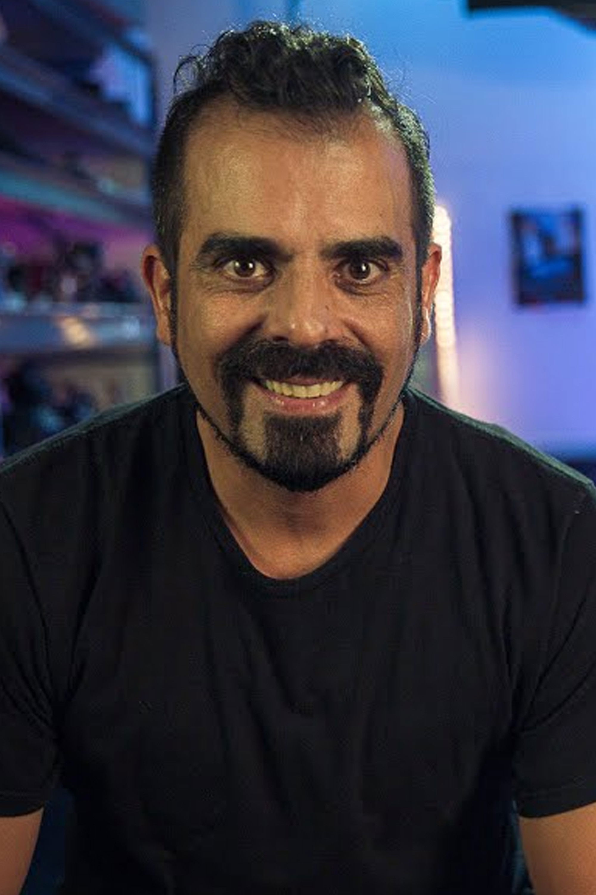 Leandro Mark backdrop