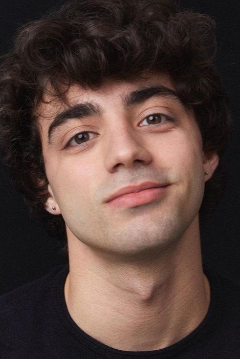 Tomás Carullo Lizzio backdrop