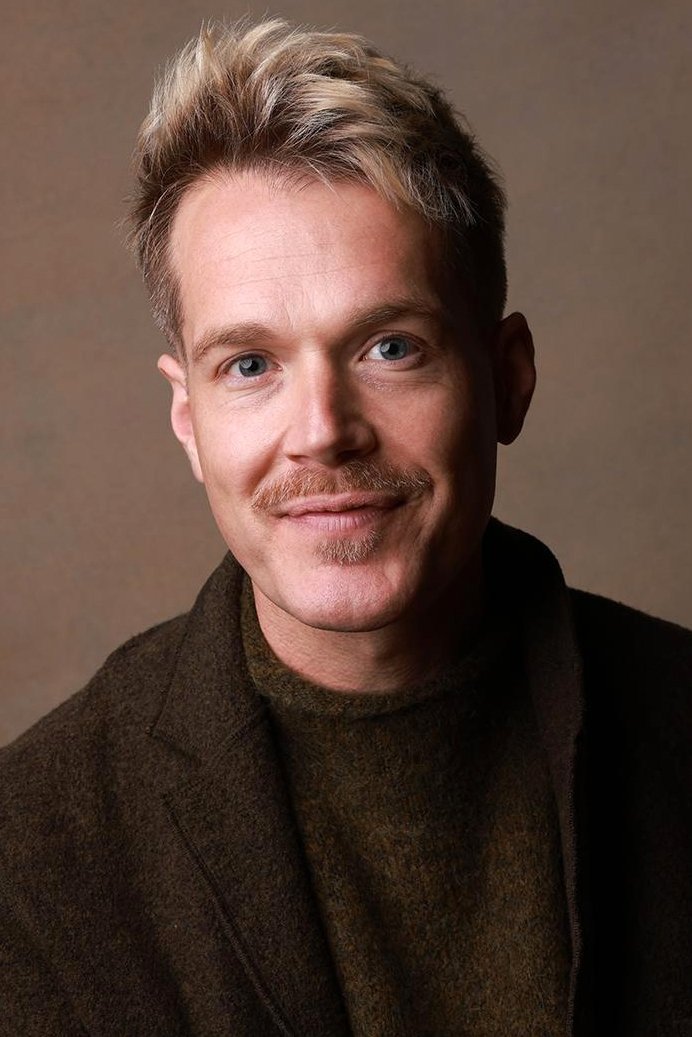 Mason McCulley backdrop