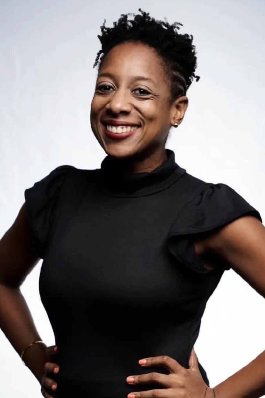 Heyda Salamán backdrop