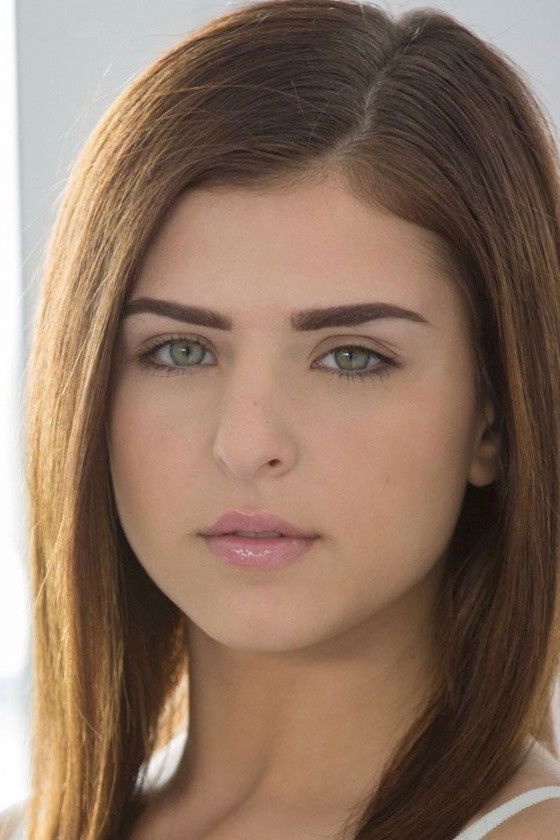 Leah Gotti backdrop
