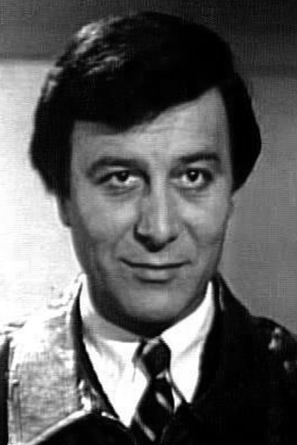 Héctor Fuentes backdrop