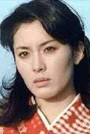 Riri Sasaki backdrop