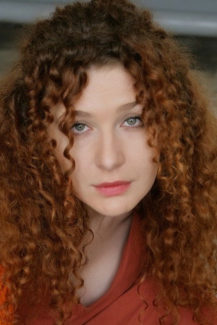 Elmira Mirel backdrop