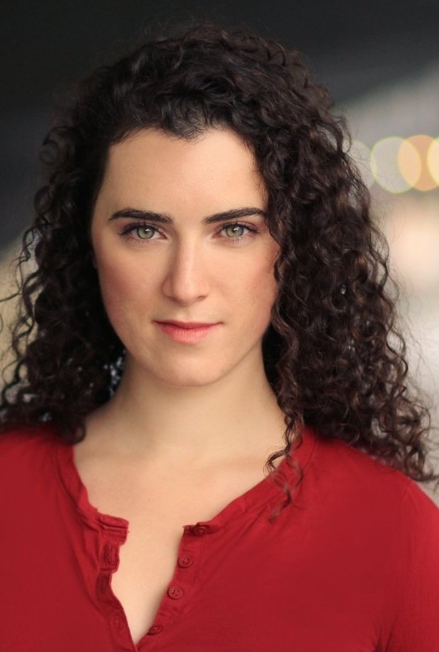 Eloise Eonnet backdrop