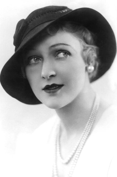 Sunday Wilshin backdrop