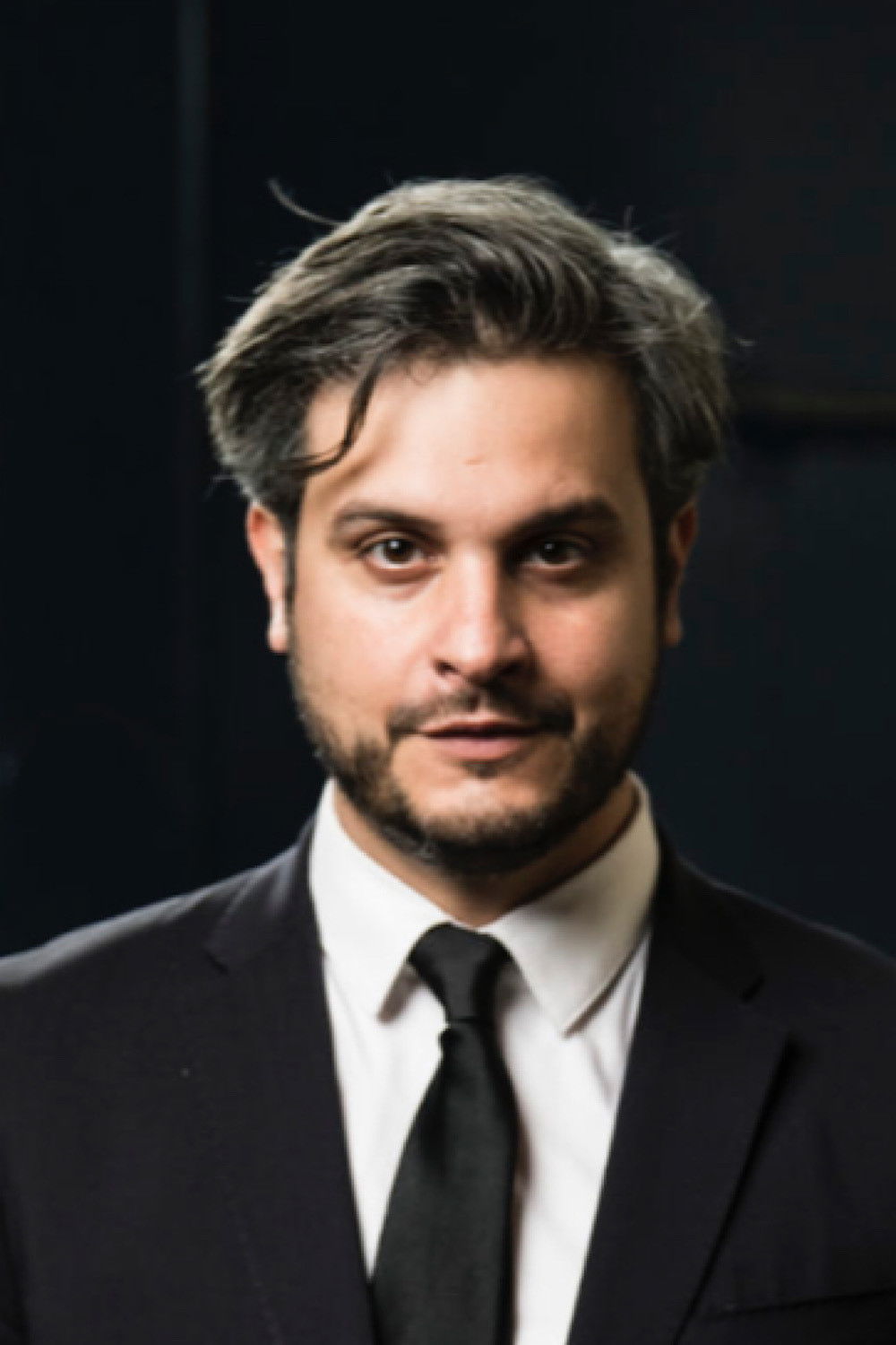 Nahuel Di Pierro backdrop