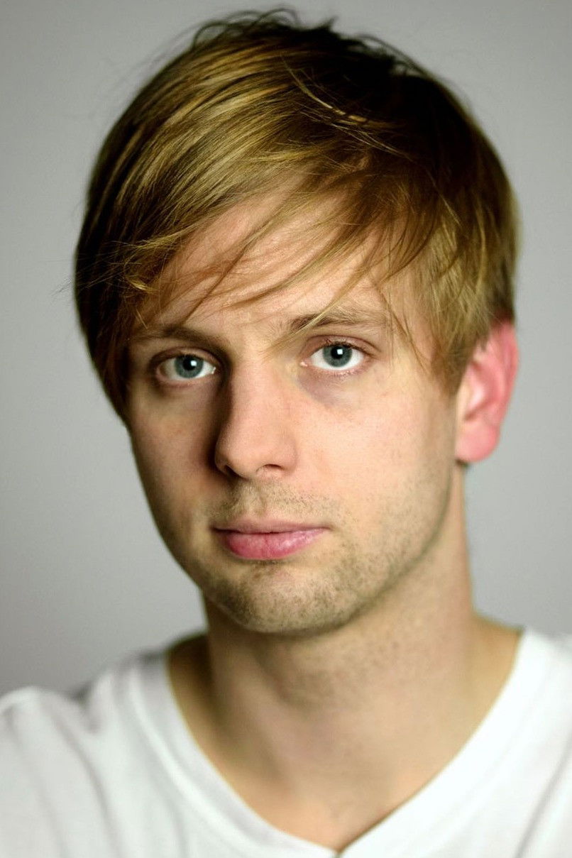 Péter Kollányi backdrop