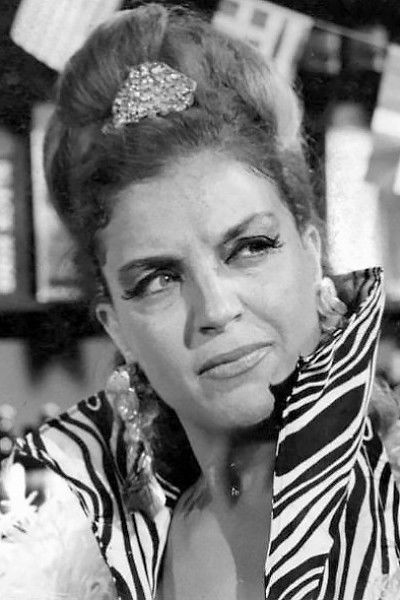 Anna Kalouta backdrop