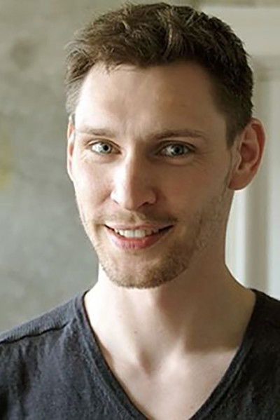 Ferenc Graefe backdrop