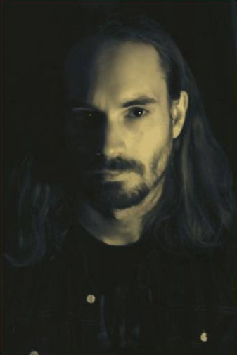 Aleksander U. Serigstad backdrop