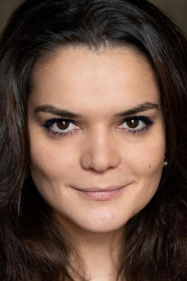 Polina Lazareva backdrop